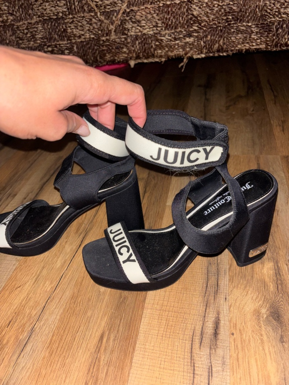Juicy Couture Black and White Logo Platform Block Heels - Picture 3 of 5